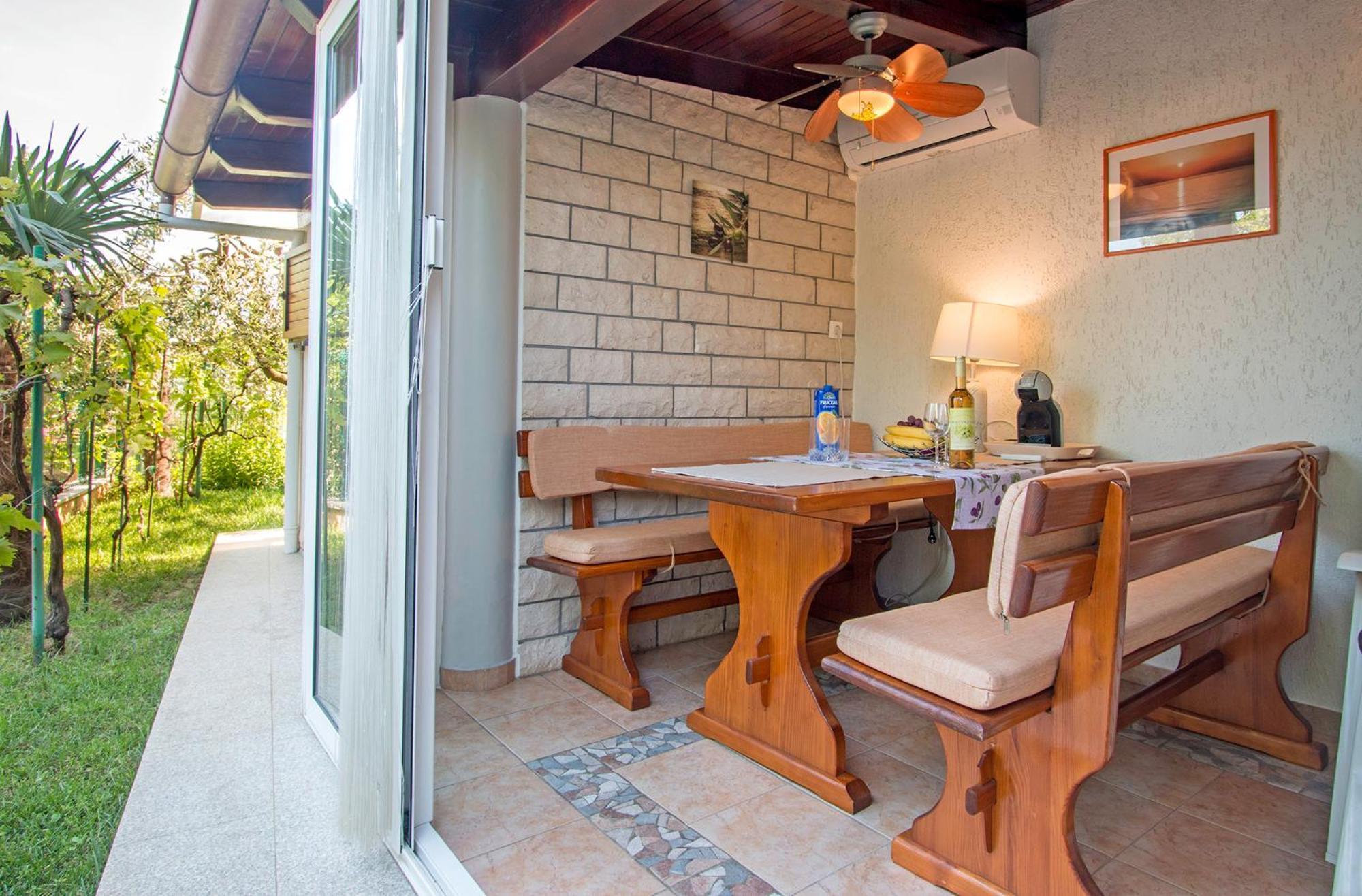 Studio Apartment Oliva พูลา ภายนอก รูปภาพ